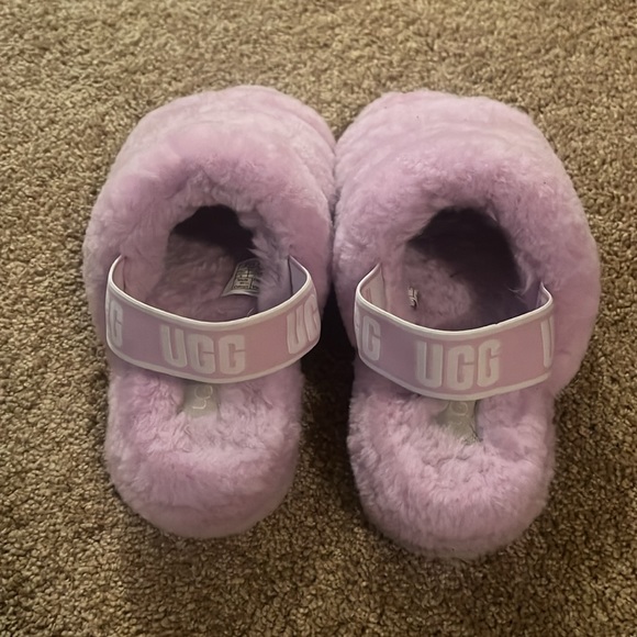 Lilac/baby pink colored UGG’s. Worn about 4 times. Amazing condition. - Picture 2 of 4